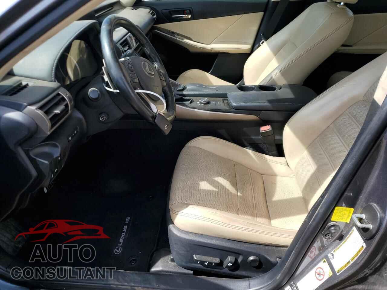 LEXUS IS 2014 - JTHCE1D29E5001043