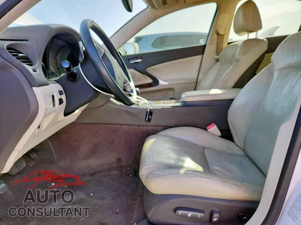LEXUS IS 2012 - JTHBF5C28C5176236