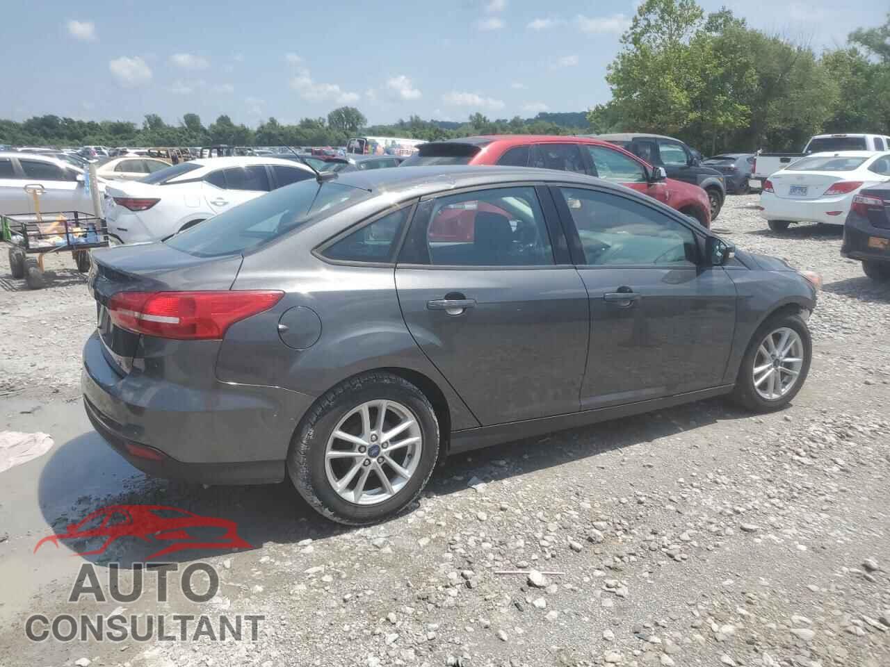 FORD FOCUS 2017 - 1FADP3F22HL257913