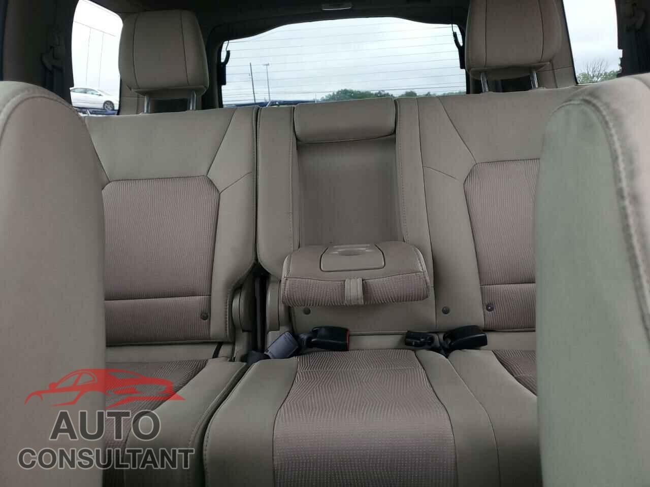 HONDA PILOT 2013 - 5FNYF4H44DB005273