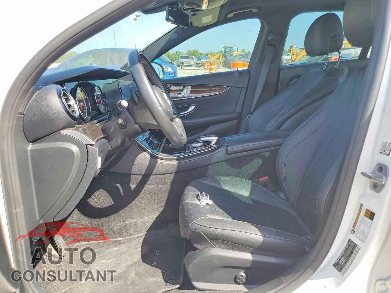 MERCEDES-BENZ E-CLASS 2019 - WDDZF4JB1KA543714