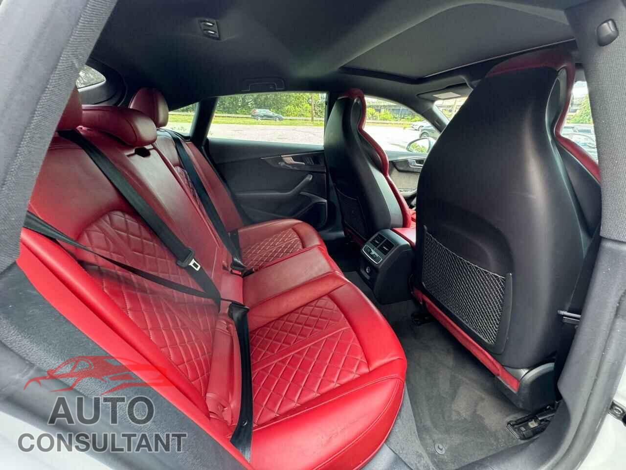 AUDI S5/RS5 2018 - WAUC4CF50JA127877