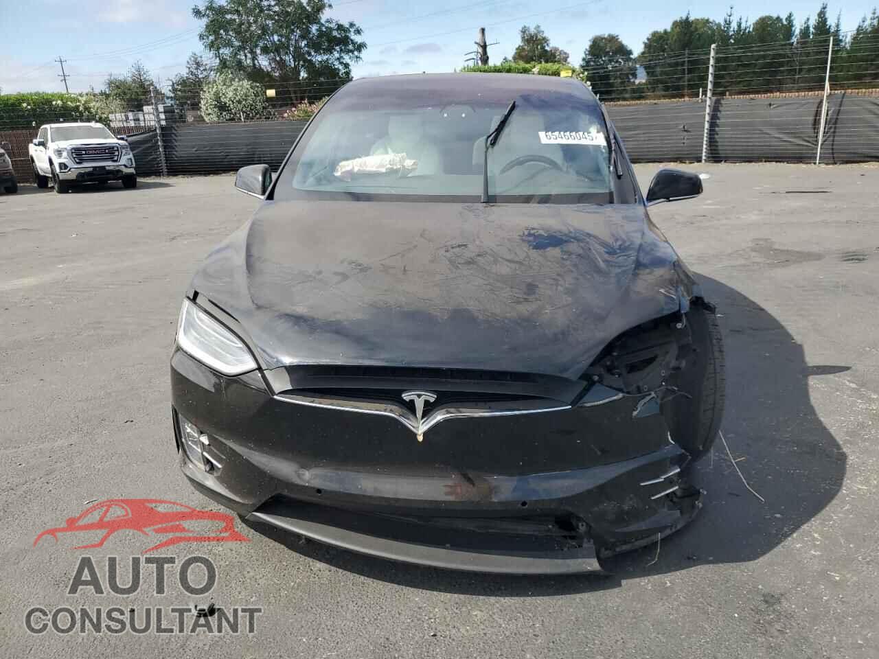 TESLA MODEL X 2019 - 5YJXCBE21KF153146