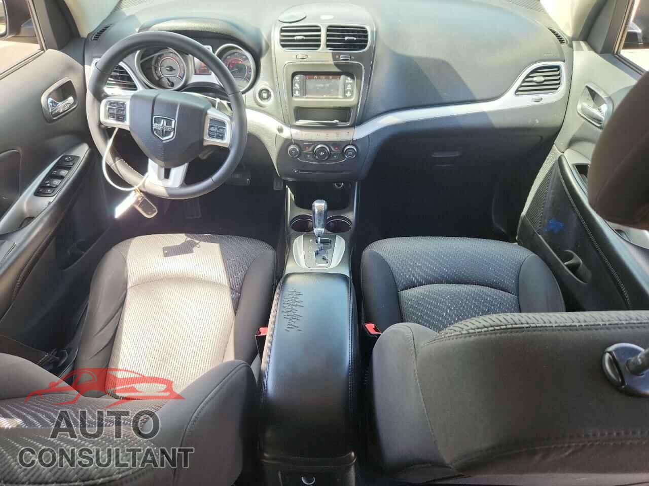 DODGE JOURNEY 2015 - 3C4PDCAB1FT720004
