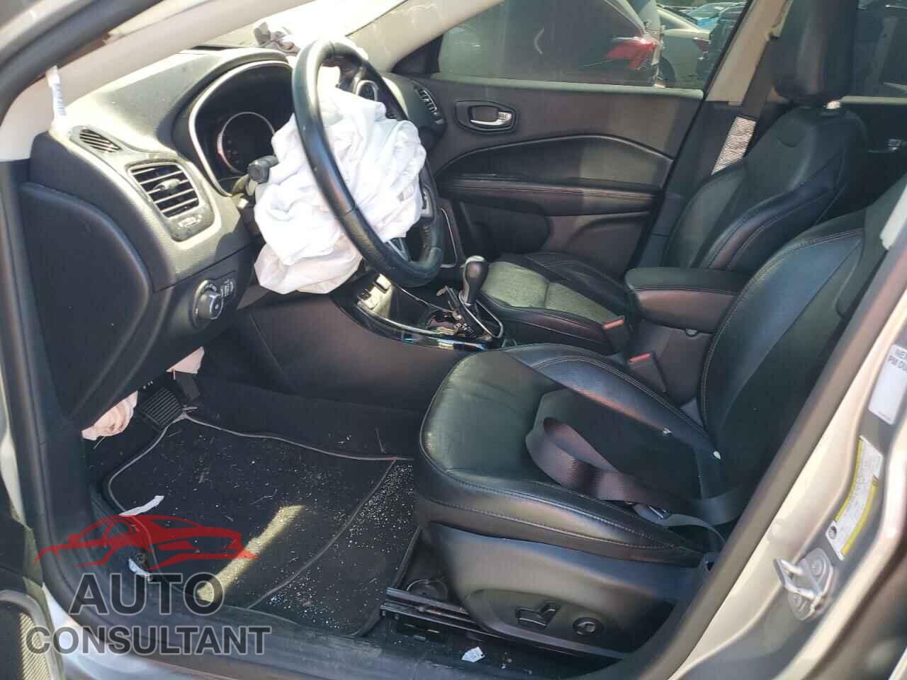 JEEP COMPASS 2020 - 3C4NJCCB3LT152623