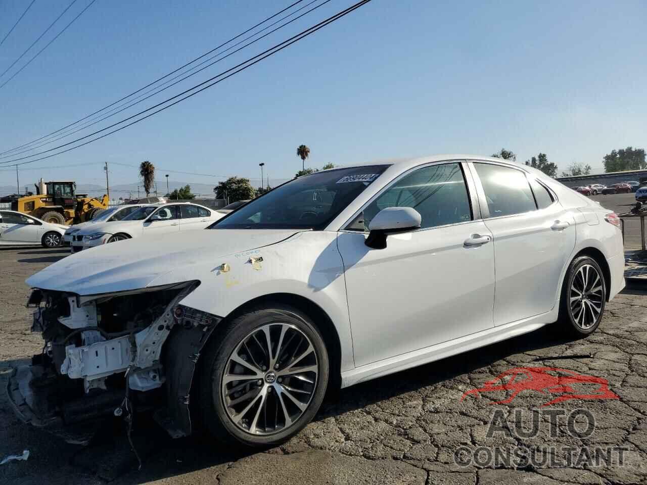 TOYOTA CAMRY 2018 - 4T1B11HK9JU645446