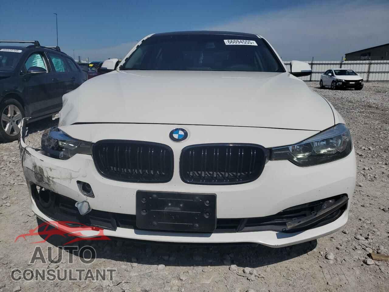 BMW 3 SERIES 2016 - WBA8E5G57GNU19640