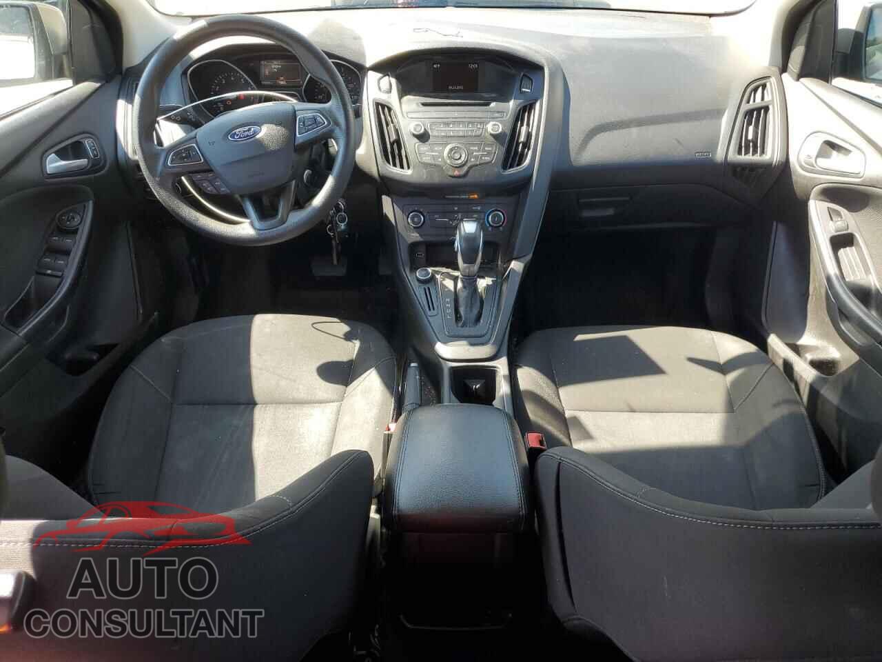 FORD FOCUS 2015 - 1FADP3F28FL307775