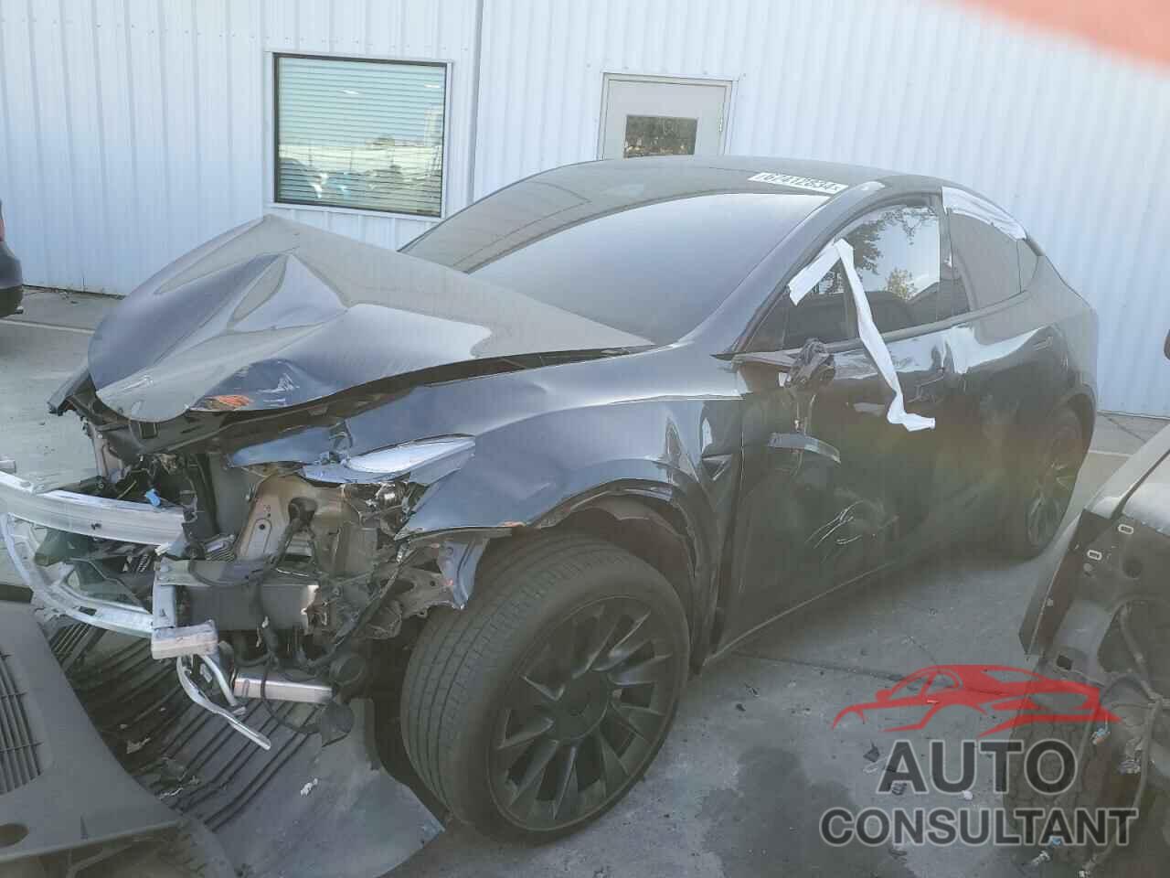 TESLA MODEL Y 2024 - 7SAYGDED0RF055308