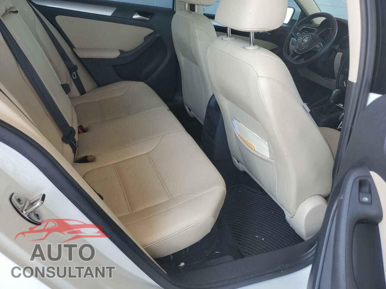 VOLKSWAGEN JETTA 2017 - 3VWDB7AJ9HM258387