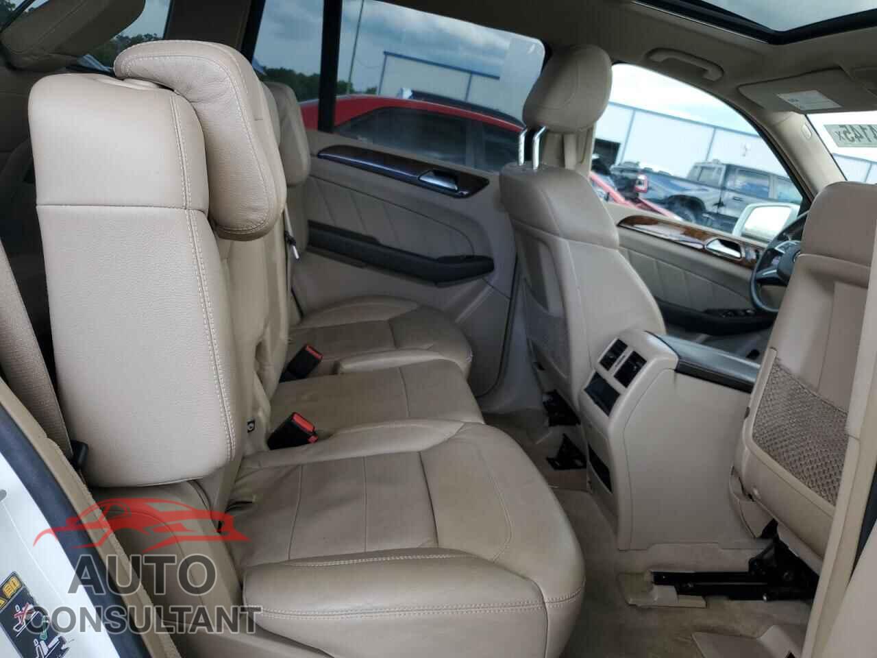MERCEDES-BENZ GL-CLASS 2015 - 4JGDF2EE6FA461007
