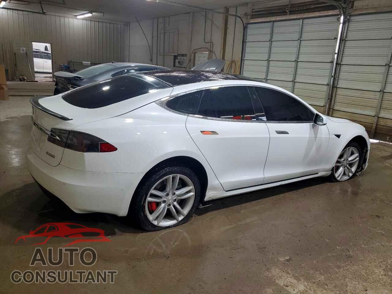 TESLA MODEL S 2018 - 5YJSA1E49JF243056