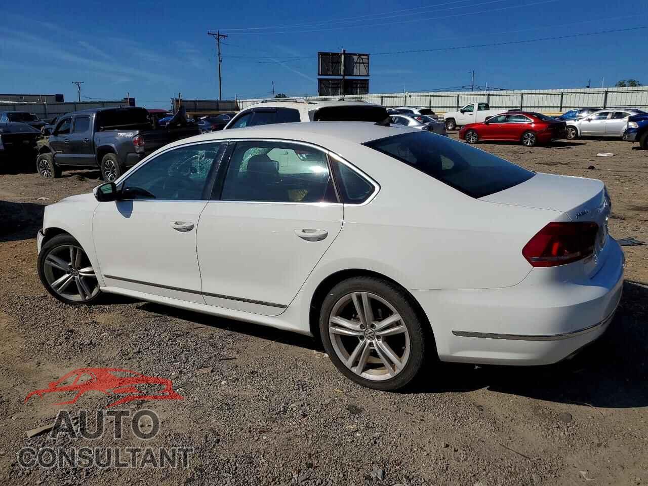 VOLKSWAGEN PASSAT 2013 - 1VWCN7A35DC045632