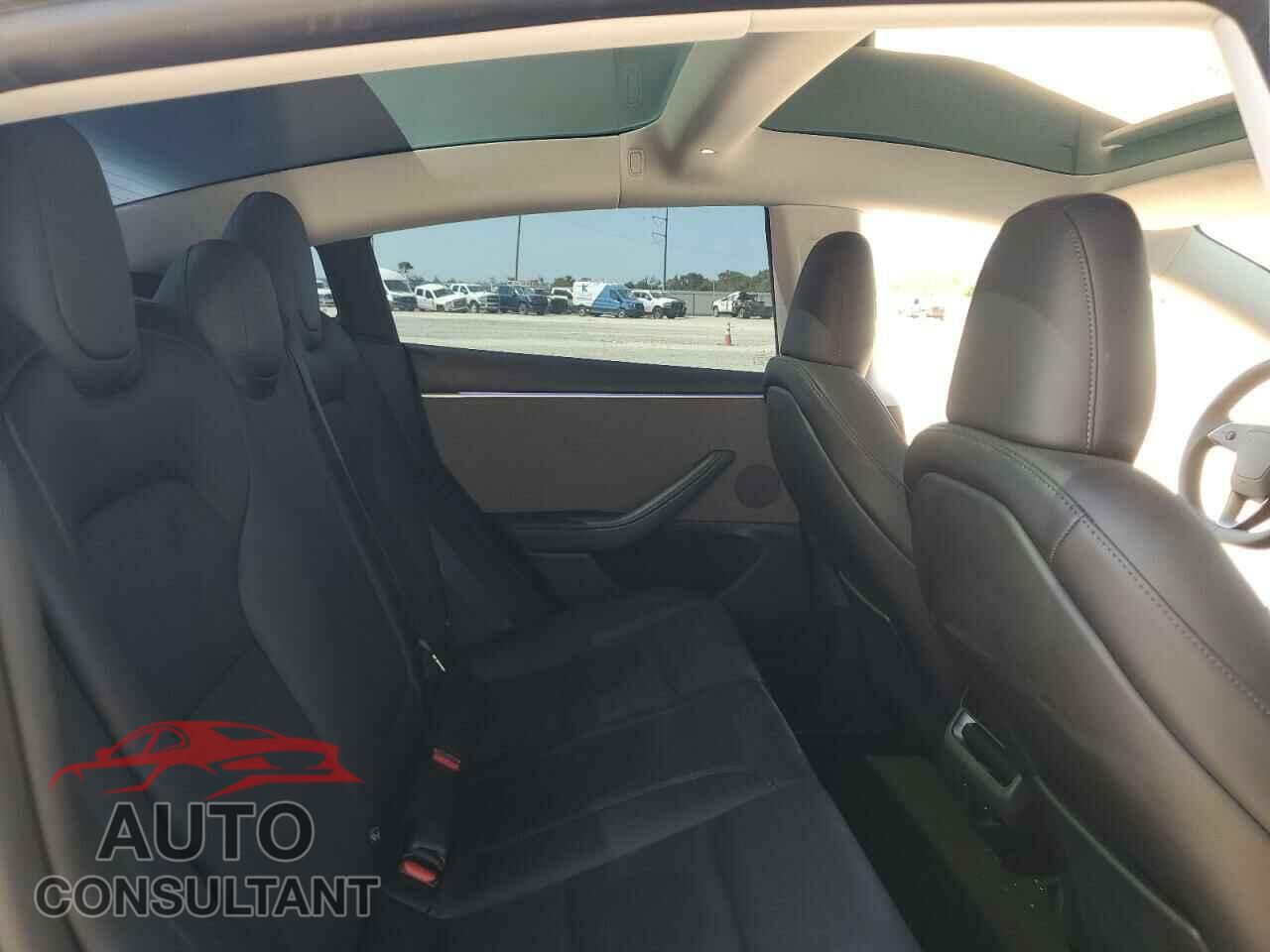 TESLA MODEL 3 2024 - 5YJ3E1EA9RF738190