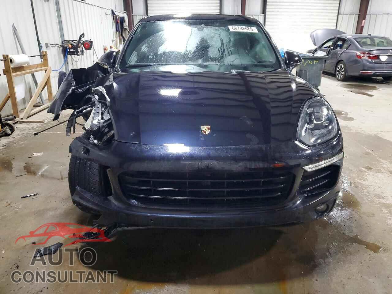 PORSCHE CAYENNE 2018 - WP1AA2A28JKA02371