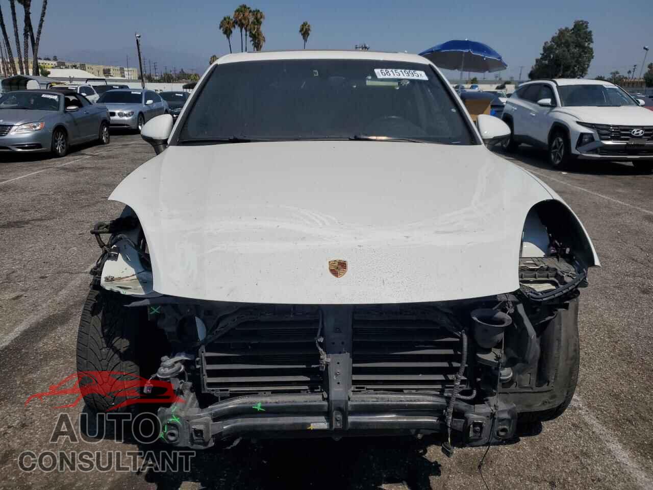PORSCHE CAYENNE 2017 - WP1AA2A28HKA81924