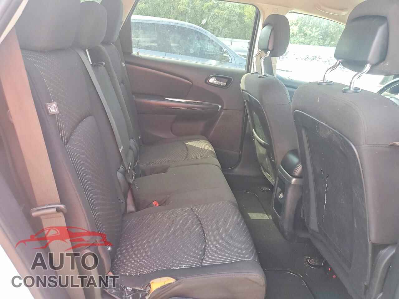 DODGE JOURNEY 2015 - 3C4PDCBB0FT659565