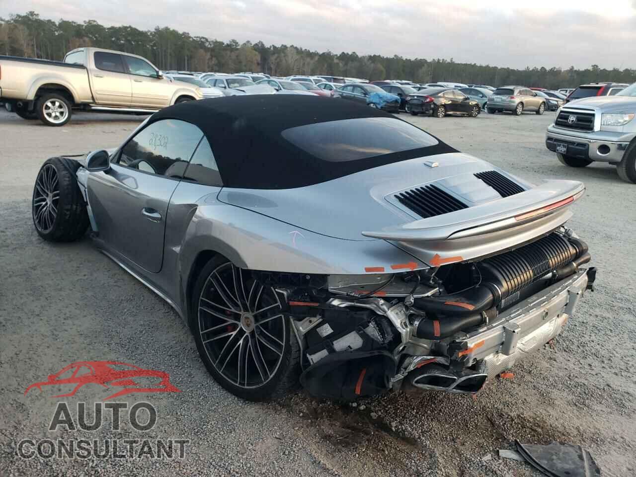 PORSCHE 911 2018 - WP0CD2A95JS162092