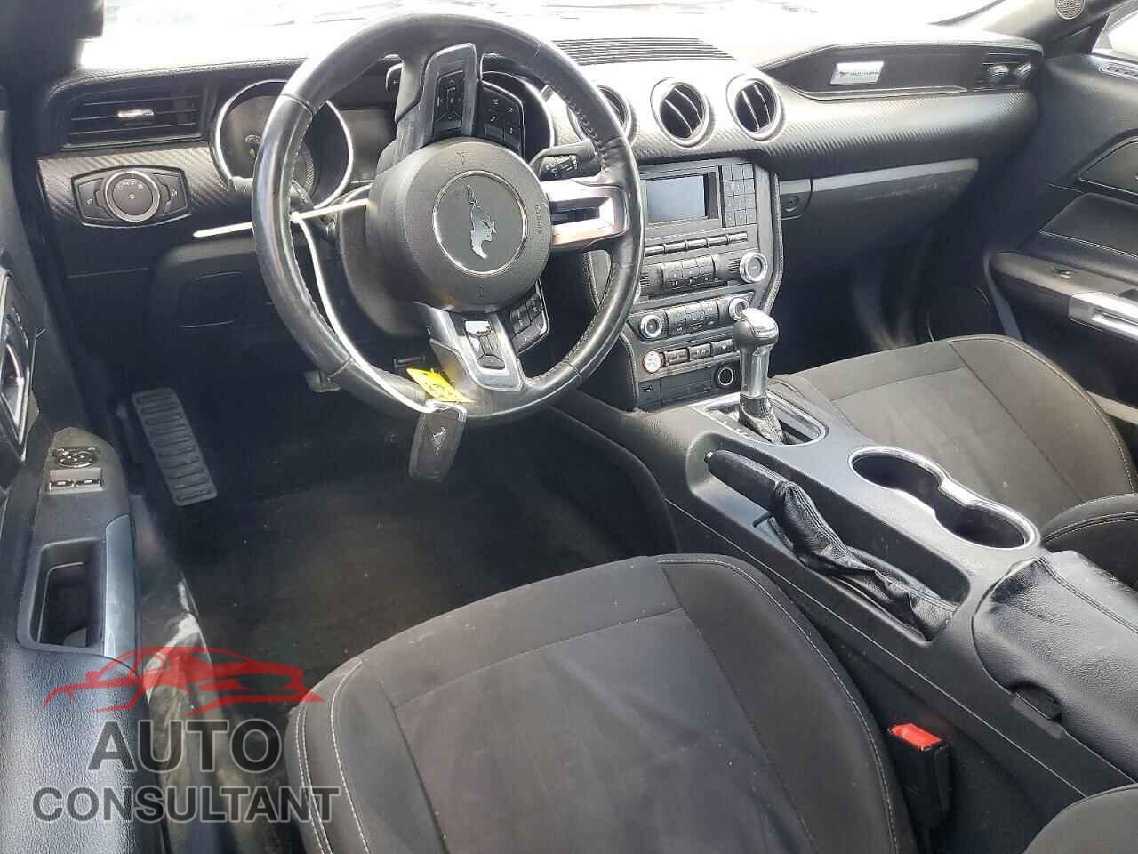 FORD MUSTANG 2018 - 1FA6P8TH2J5106028
