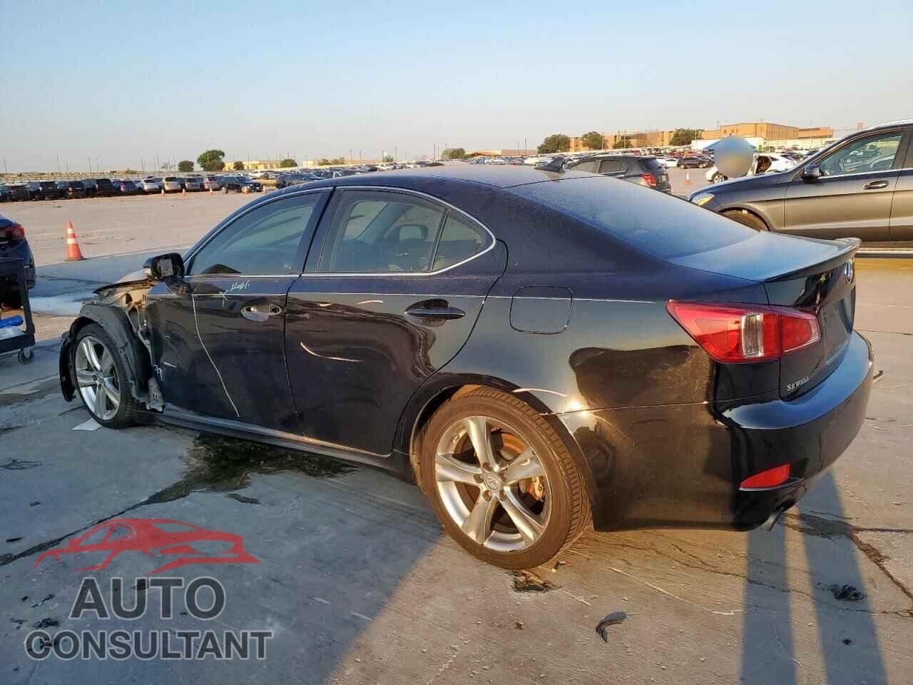 LEXUS IS 2012 - JTHBF5C24C5180266