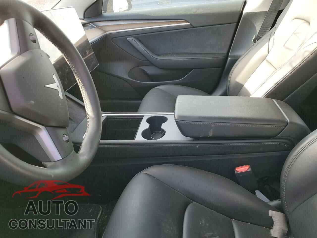TESLA MODEL 3 2022 - 5YJ3E1EB9NF132102