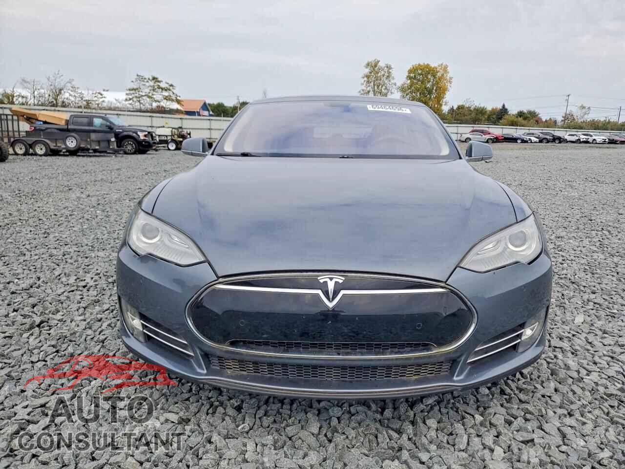 TESLA MODEL S 2013 - 5YJSA1DP0DFP21655