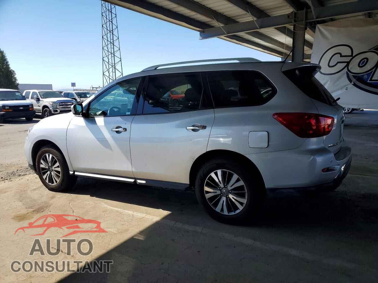 NISSAN PATHFINDER 2017 - 5N1DR2MM4HC618220