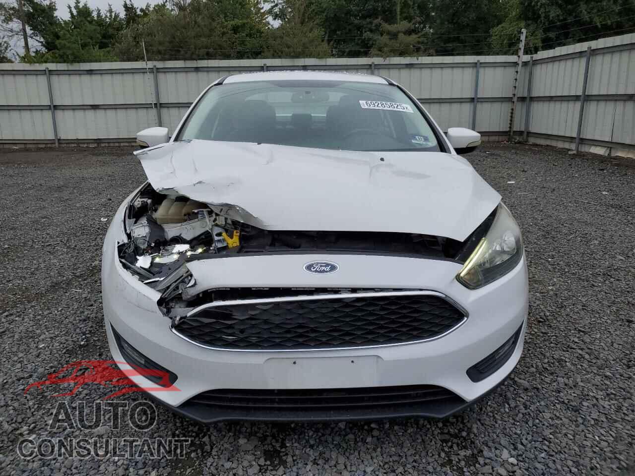FORD FOCUS 2015 - 1FADP3F21FL332999