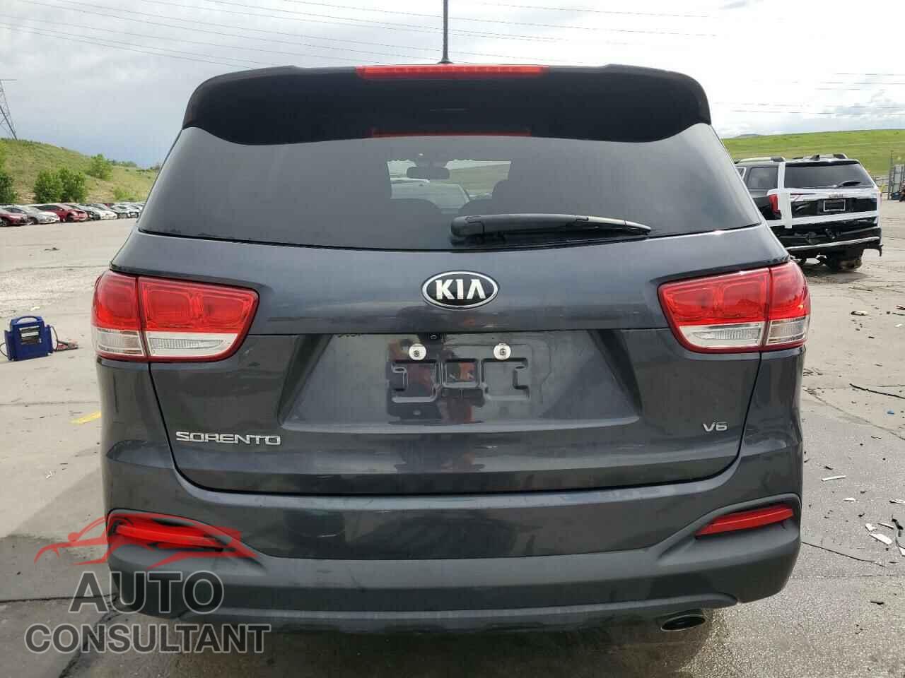 KIA SORENTO 2017 - 5XYPGDA52HG329963