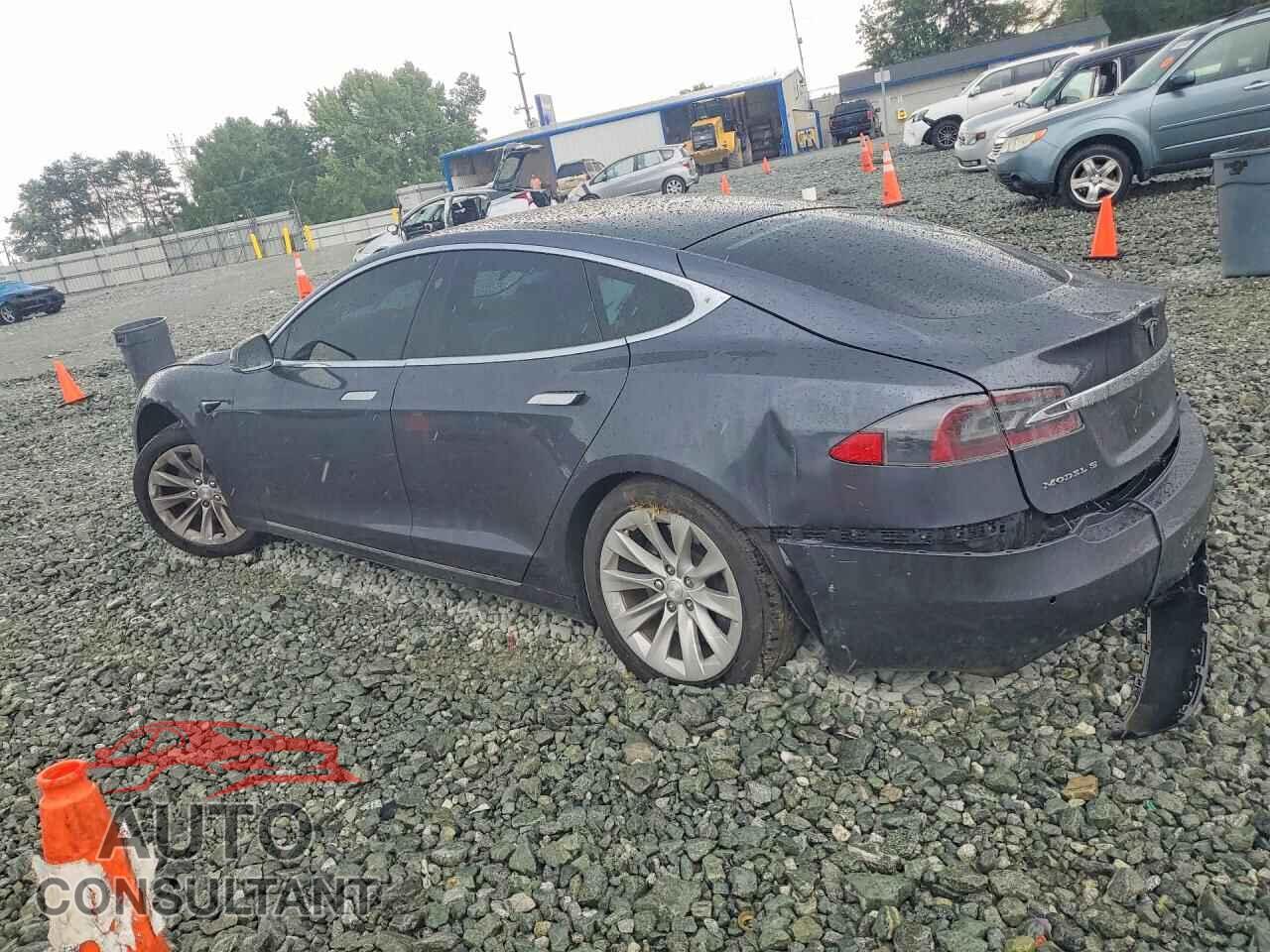 TESLA MODEL S 2018 - 5YJSA1E22JF283977