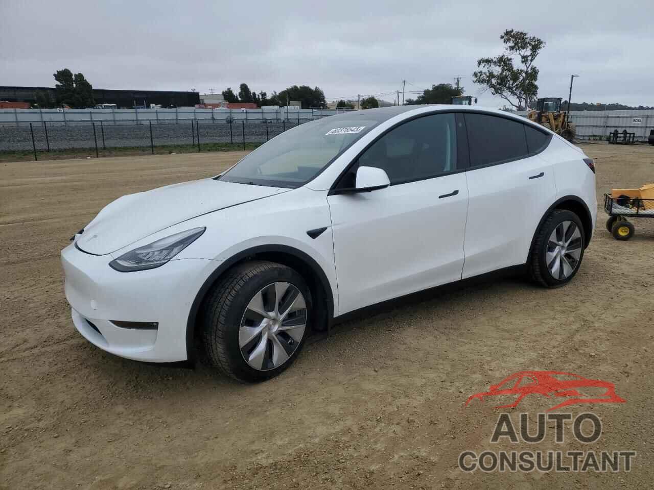 TESLA MODEL Y 2021 - 5YJYGAEE0MF282754