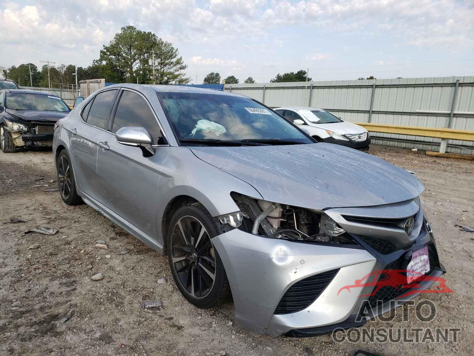 TOYOTA CAMRY 2018 - 4T1B61HK8JU063291