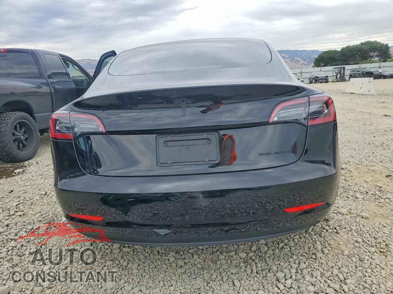 TESLA MODEL 3 2023 - 5YJ3E1EBXPF616704