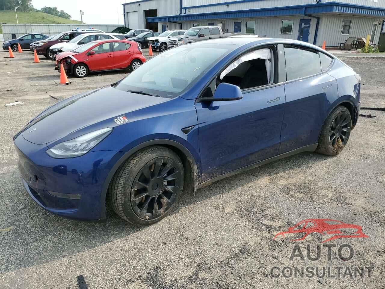 TESLA MODEL Y 2021 - 5YJYGDEEXMF102035