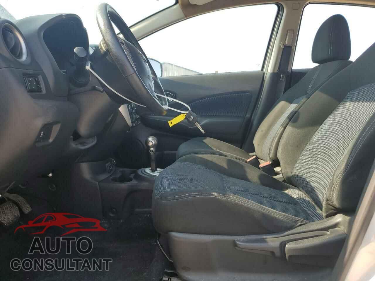 NISSAN VERSA 2017 - 3N1CE2CP3HL358410