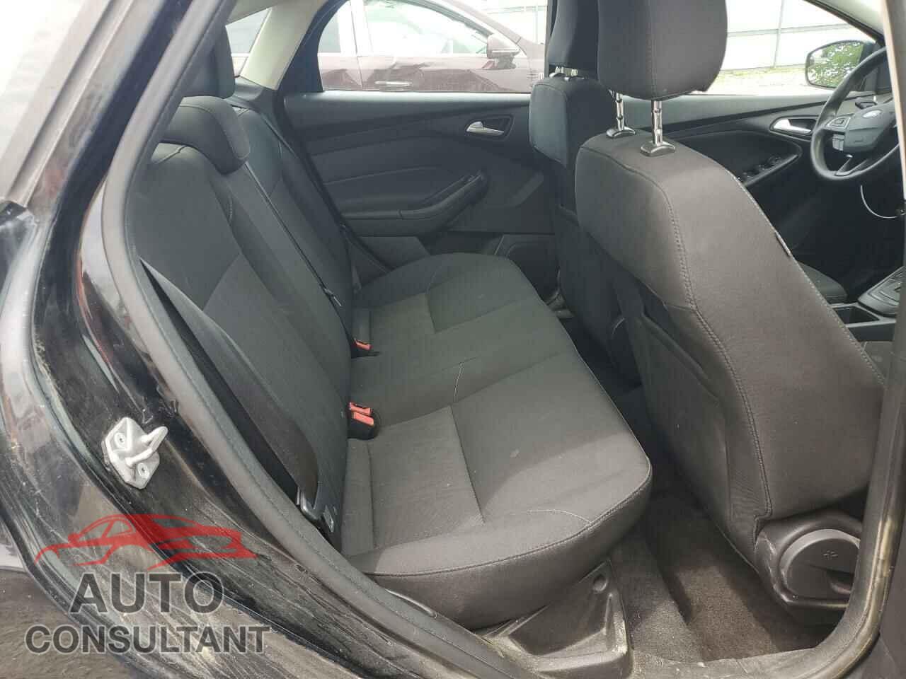 FORD FOCUS 2017 - 1FADP3F27HL291877