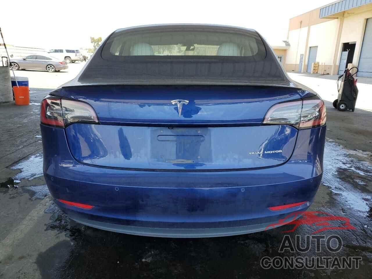 TESLA MODEL 3 2018 - 5YJ3E1EB0JF081051