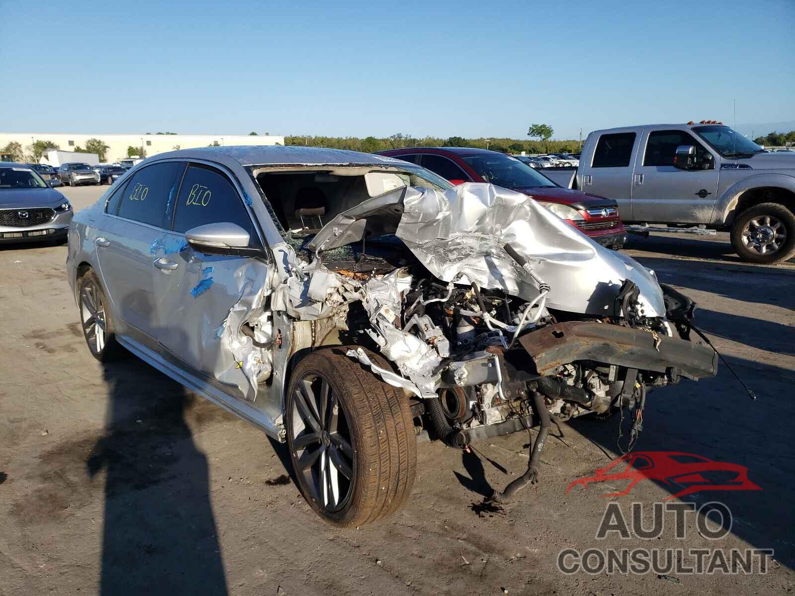 VOLKSWAGEN PASSAT 2017 - 1VWDT7A3XHC032164