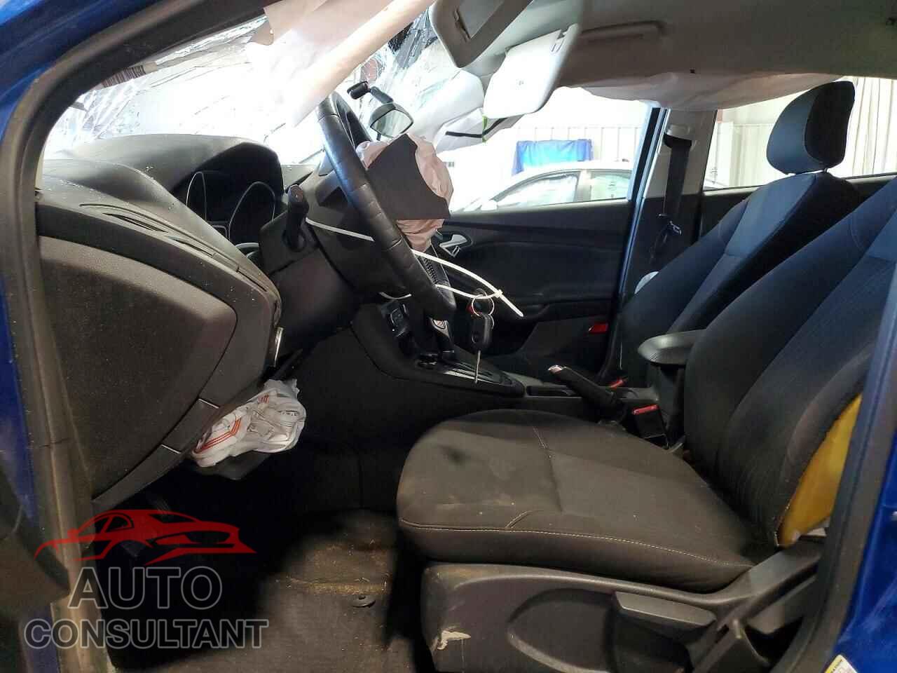 FORD FOCUS 2018 - 1FADP3FE2JL239539
