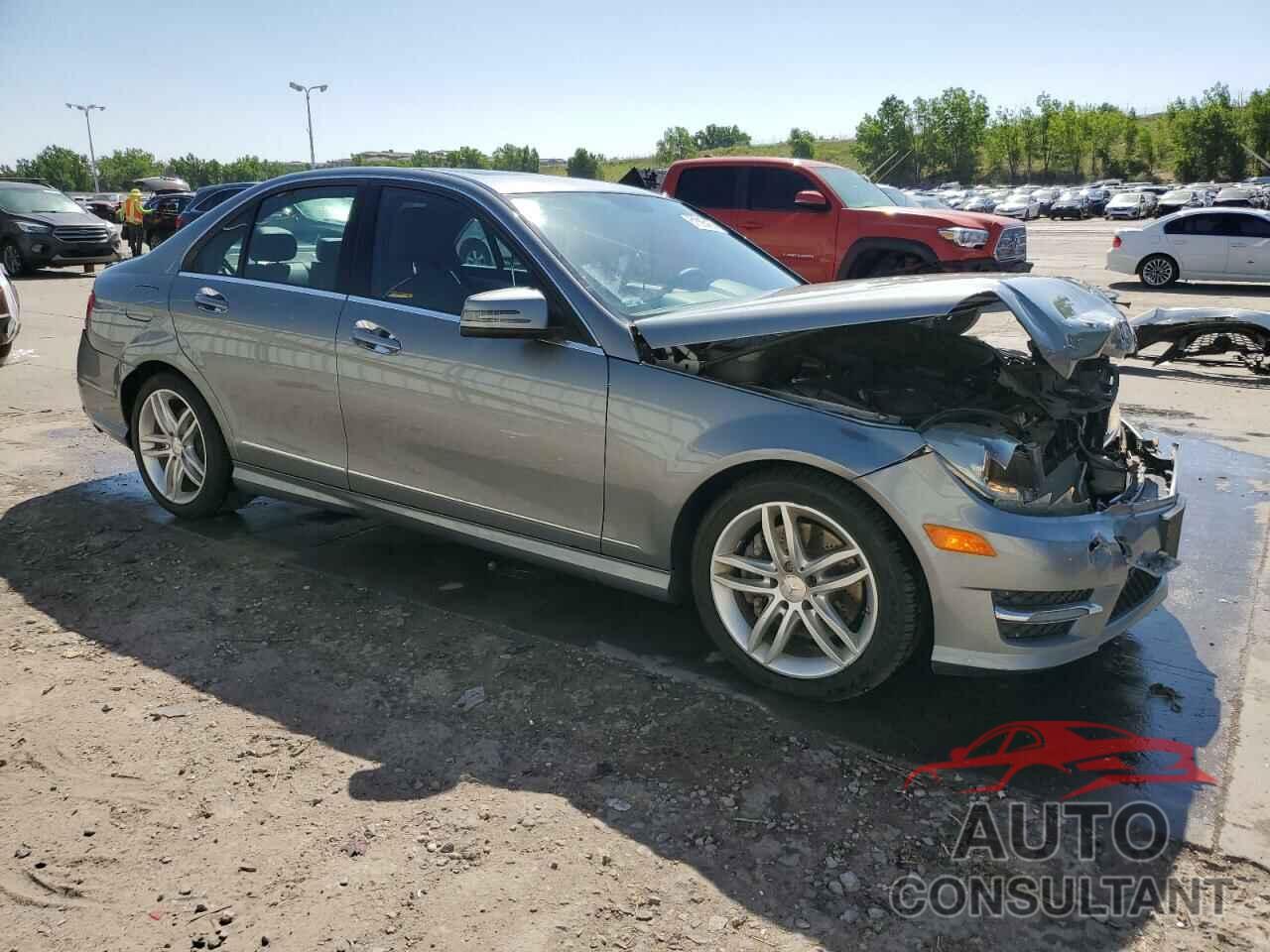 MERCEDES-BENZ C-CLASS 2013 - WDDGF8AB8DR297960