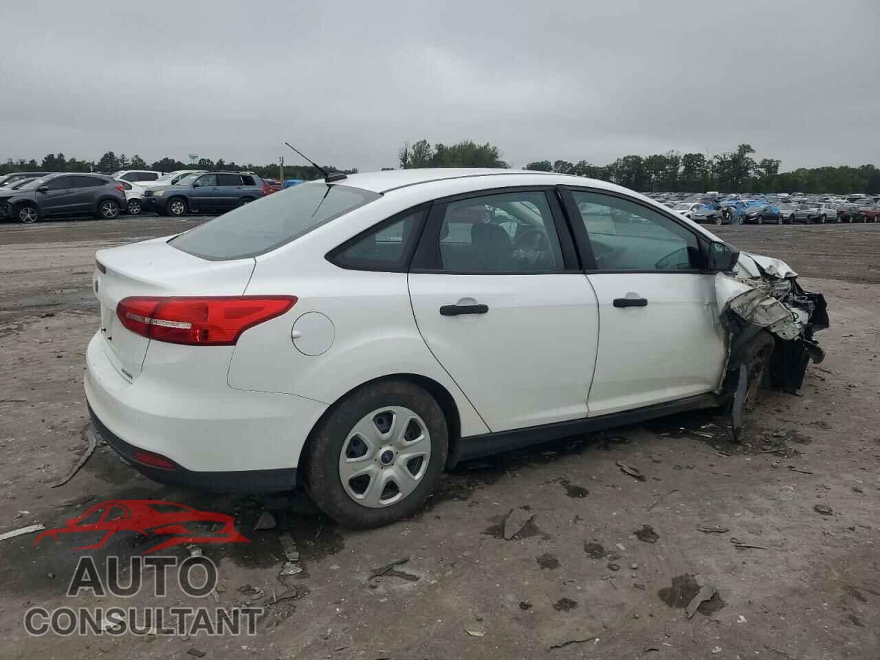 FORD FOCUS 2015 - 1FADP3E29FL253274