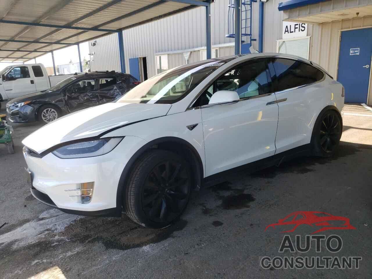 TESLA MODEL X 2018 - 5YJXCBE29JF110950