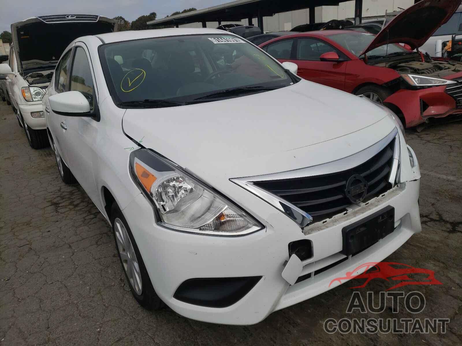 NISSAN VERSA 2019 - 3N1CN7AP7KL866841