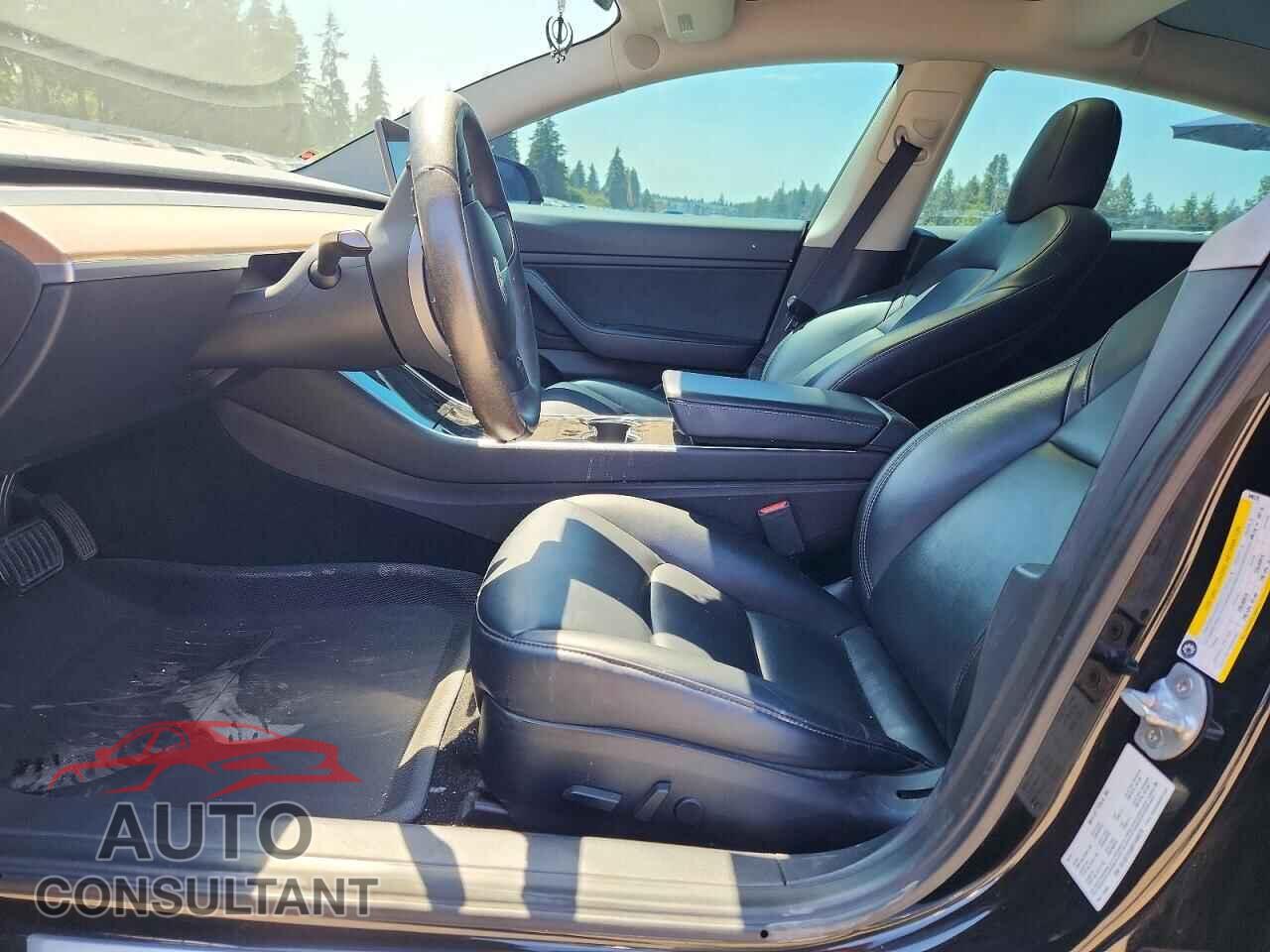TESLA MODEL 3 2019 - 5YJ3E1EA8KF446570