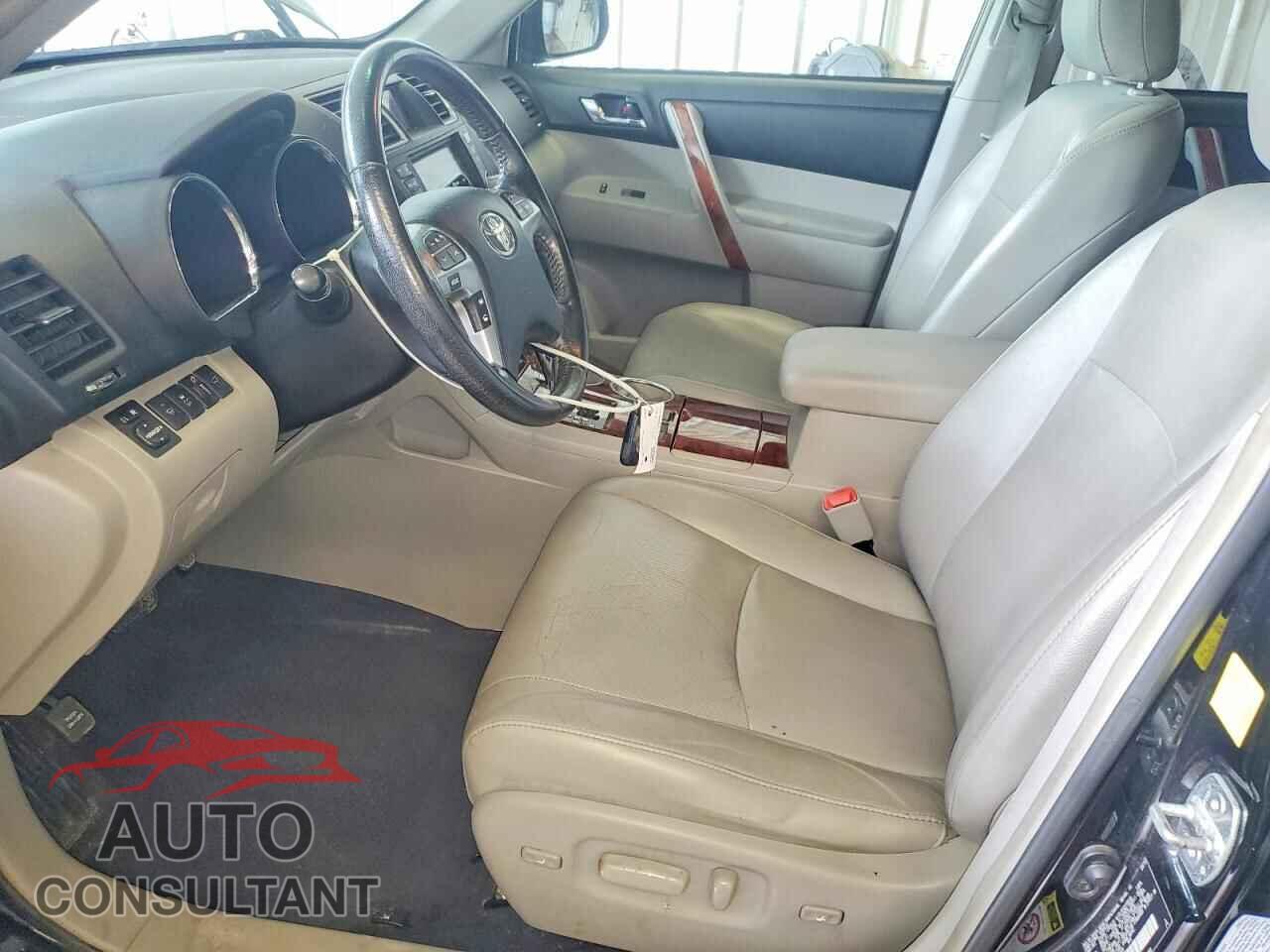 TOYOTA HIGHLANDER 2011 - 5TDDK3EH2BS065248