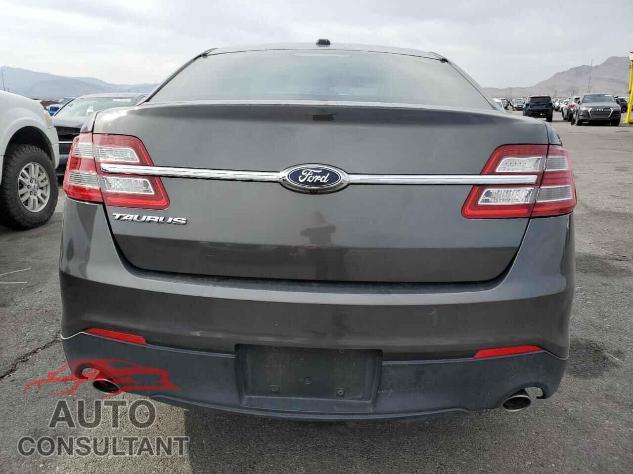 FORD TAURUS 2018 - 1FAHP2D88JG137311