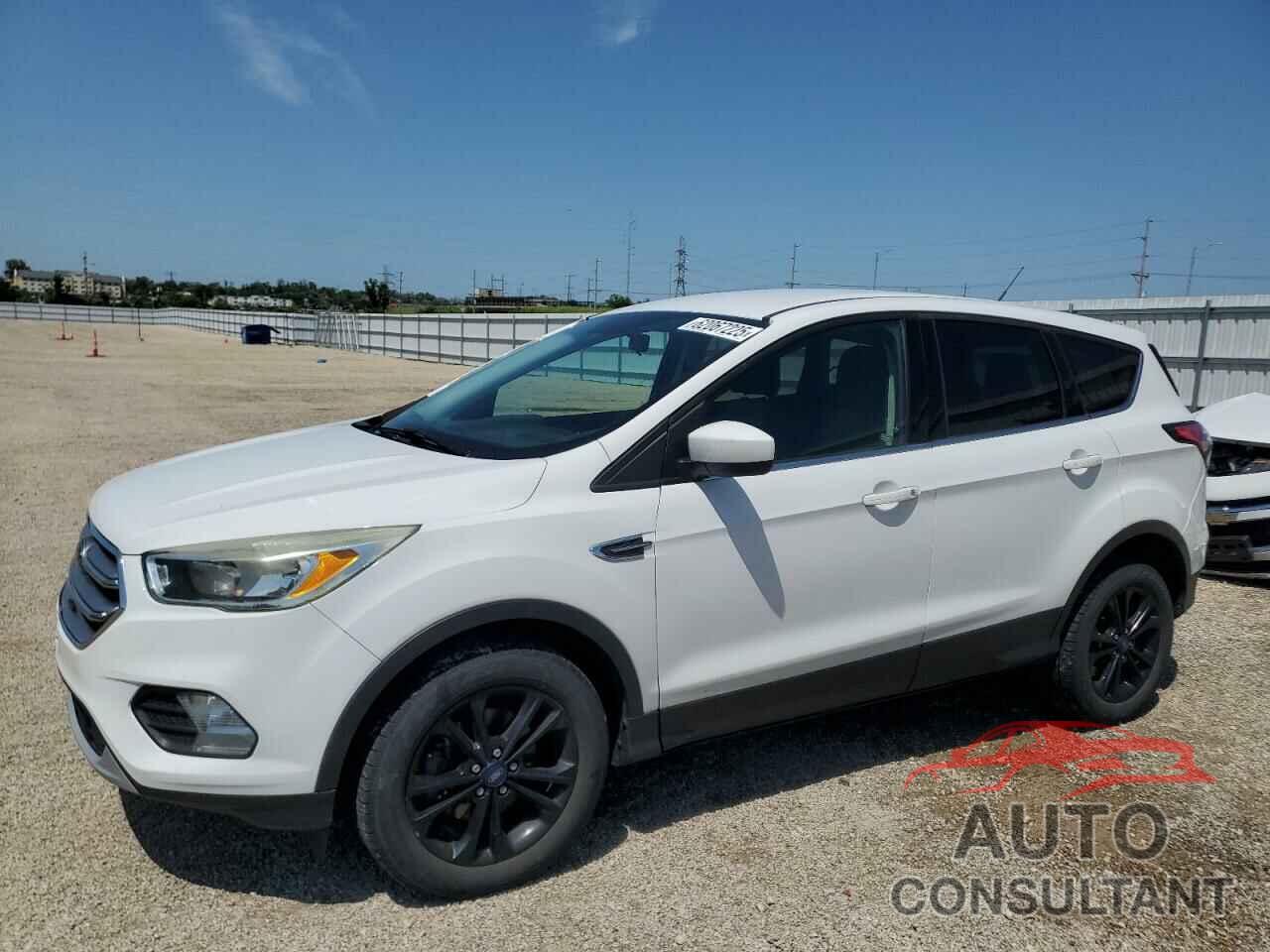 FORD ESCAPE 2017 - 1FMCU0GD2HUE05013