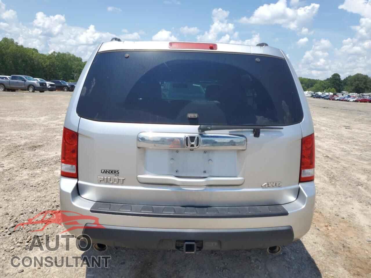 HONDA PILOT 2011 - 5FNYF4H59BB105200