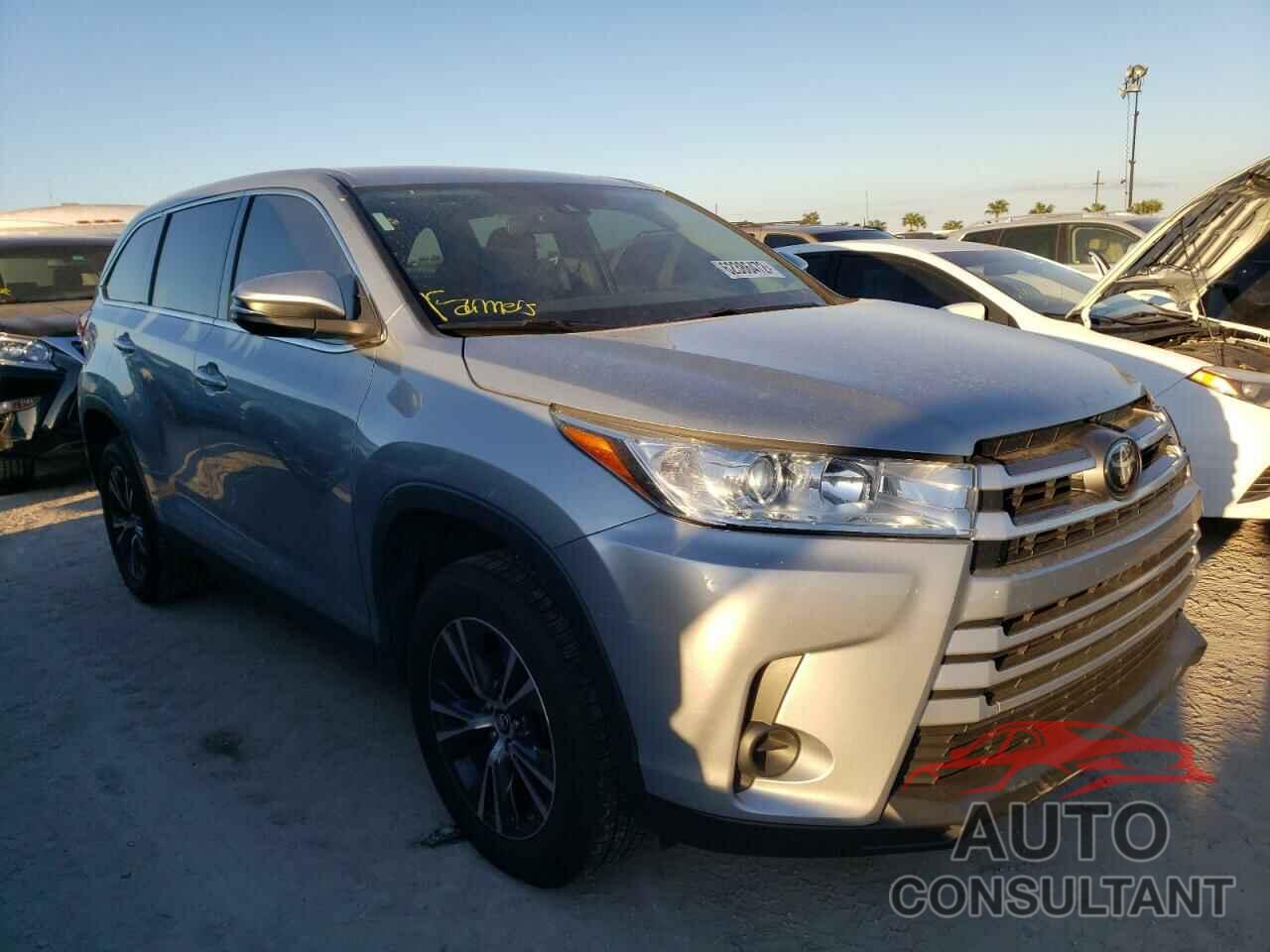 TOYOTA HIGHLANDER 2019 - 5TDZZRFH4KS297174
