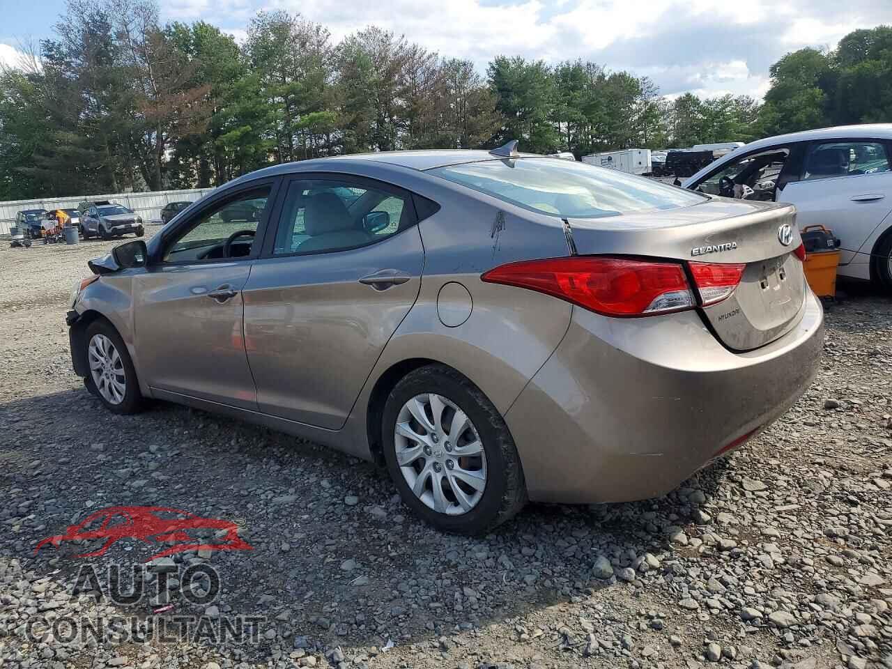 HYUNDAI ELANTRA 2013 - 5NPDH4AE1DH208800